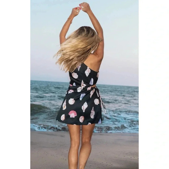 NWT Show Me Your MuMu Kenz Mini Dress Seashell Mini Black Satin Medium - Picture 15 of 17